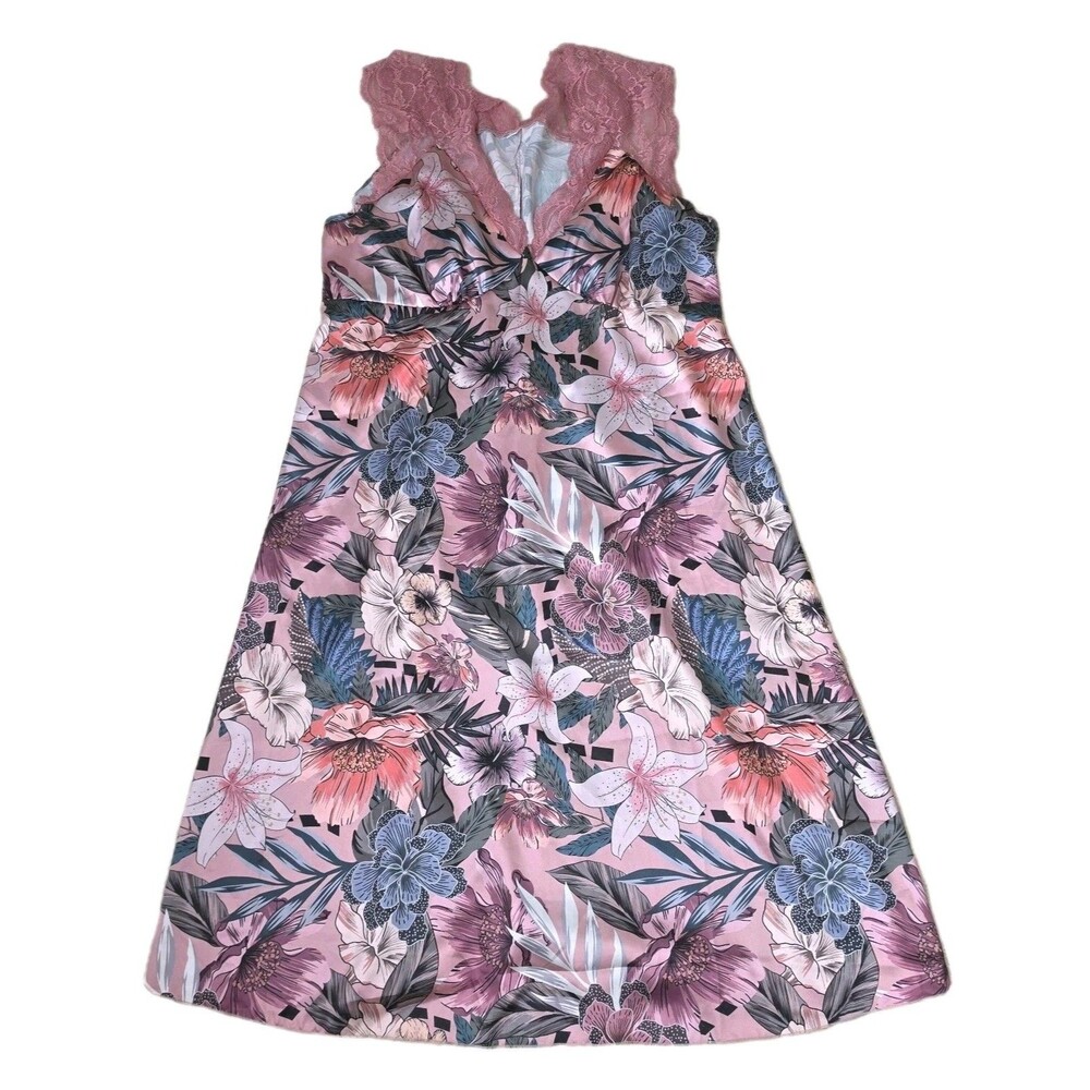 Fitted Styl Romantic Multi-Floral Satin Feel& Lace V-Neck Long Nightgown Size 3X - Picture 2 of 8